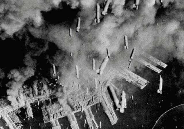 大阪烧和广岛烧到底有啥区别，二战时期美国在日本投掷的燃烧弹是什么样的