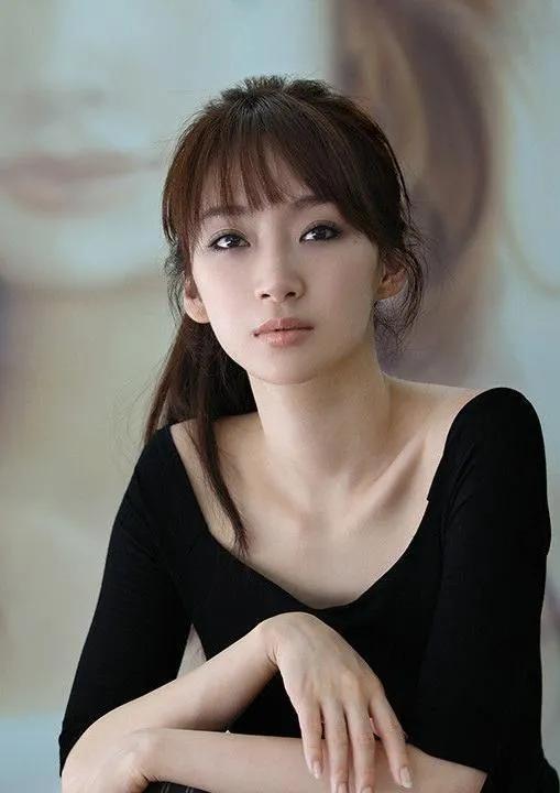 爱新觉罗后代:爱新觉罗的后代，都改成了什么姓氏？