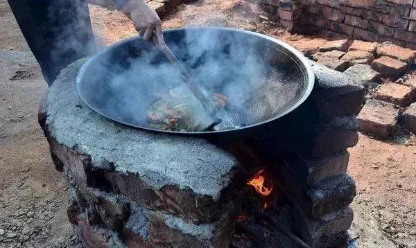 农村土灶用的大铁锅,有六印八印的,多大为一印?这个印是什么意思?