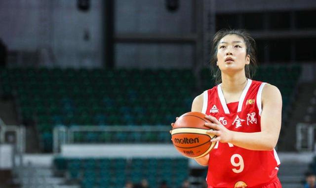 坎贝奇:中国女篮出征亚洲杯，为什么外线核心李梦没有随队前往？