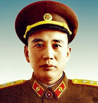 谢富治简历:军队的司令员和政委级别一样吗？