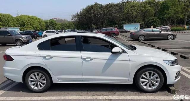 12万落地的车,自动挡,有什么推荐？