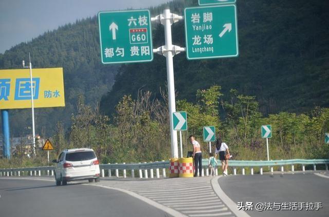 滨州暴雨拍到龙，看了高邮龙吸水视频大家相信龙的存在吗