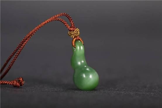 山料碧玉手镯价格,碧玉猫眼手镯，现在是什么价位呢？