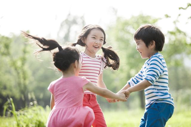 人到中年后才发现，早点生孩子和晚点生孩子差别很大，你怎么看？插图16