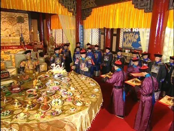 乾隆帝:乾隆白菜火了，那么历史上乾隆爷到底喜欢吃什么？