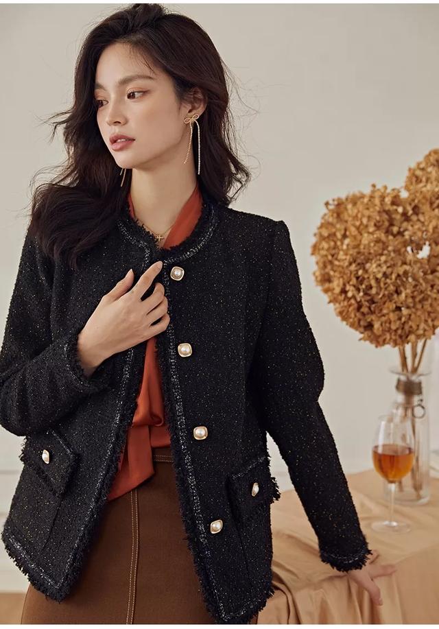 为什么一些明星都喜欢小香风外套?什么是小香风外套?-惠修网