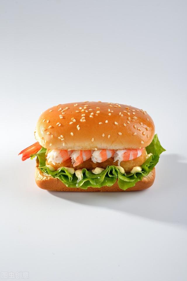在汉堡做自媒体视频(麦当劳的素肉汉堡好吃吗?素食主义者能吃吗? )