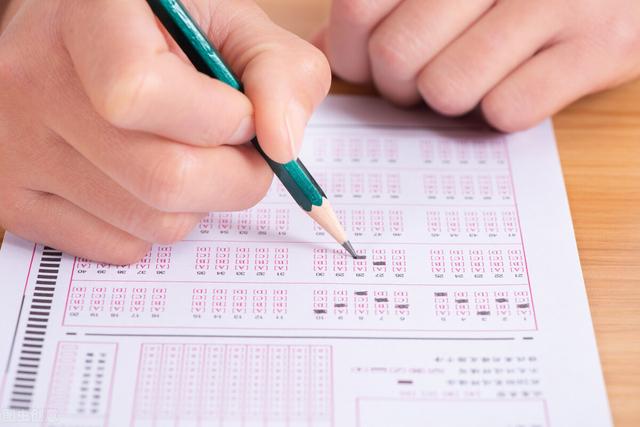 宠物志愿结局:“踩线”被大学录取的学生，最后都怎么样了？