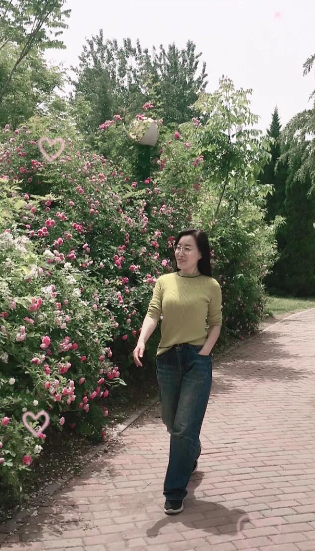 性格内向的女生适合做什么工作(性格内向的人怎么改变自己)