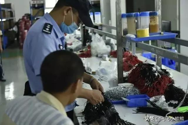进监狱要不要干活,是不是每天都待在监狱房里？