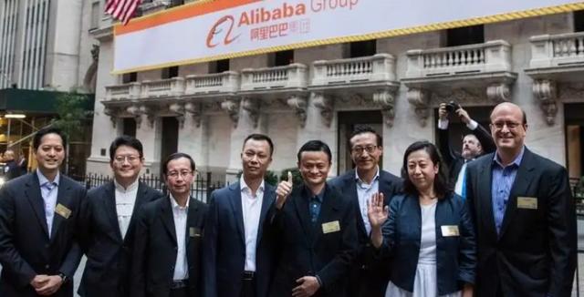 阿里巴巴上市7年半,利润增长了6倍,股价却跌回了原点。究竟是以前高估了呢？还是现在低估了呢？