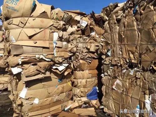 收的旧衣服如何赚钱，回收的废纸利润如何，回收的废纸是如何利用的