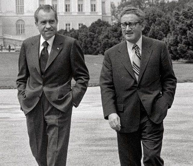 中美刺尾鬣蜥进保了吗:从尼克松、希拉里事件来看特朗普这次被调查是否还能抽身？