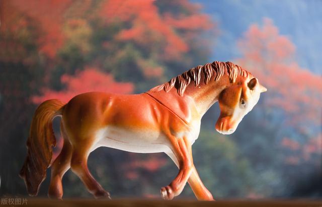 发横财暴富法术咒语,大年初一，你家都是谁开财门？