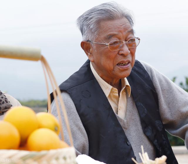 年过半百,生意失败,亏了一屁股债,想死心又不甘,该何去何从？