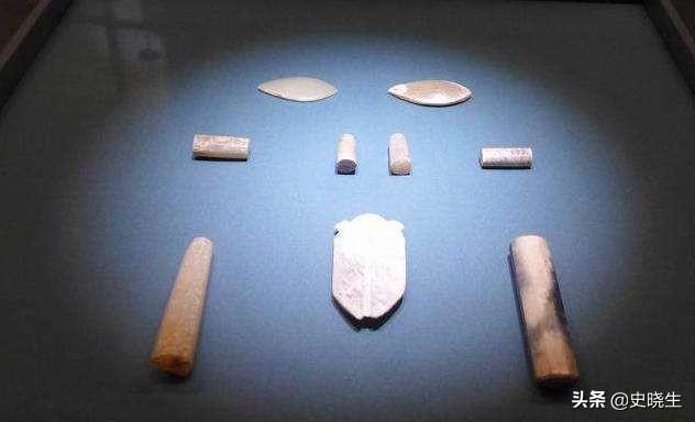 曾侯乙的嘴里为什么含了那么多的小动物？这些小动物是干什么用的？插图90