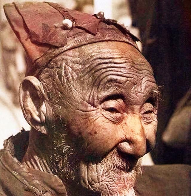 《道德经》第二十七章如何解释,告诉我们什么道理,给我们什么启示？