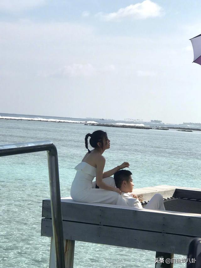 林心如的老公结婚照:娱乐圈中哪一对的结婚照是你最喜欢的呢。 ​​​​