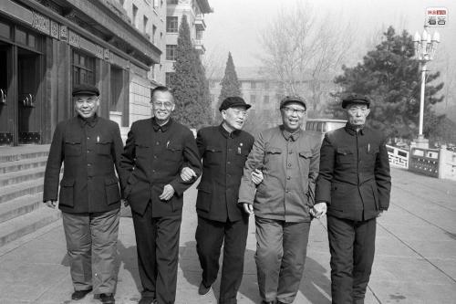 1959年，杜聿明被特赦后，为何功德林里的战犯有很大的反响？插图13