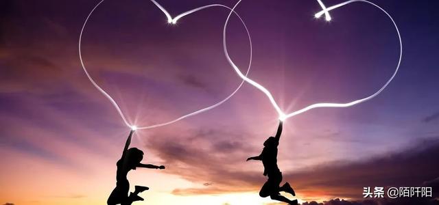 送女朋友保平安的礼物,平安夜你们都送女朋友什么？