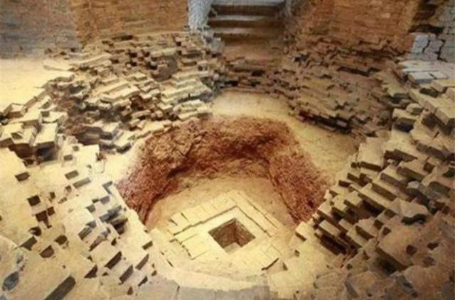 镇塔之宝灵异事件:为何要修建雷峰塔？雷峰塔下有没有埋藏宝贝？