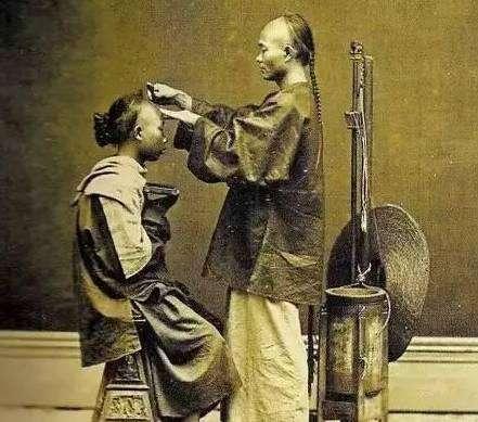 古代人怎么剪指甲视频在线播放:清朝皇帝怎么剃发，他不怕理发师趁机行刺么？