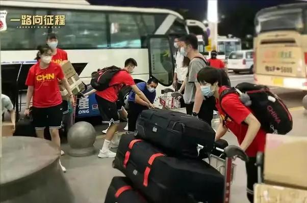 坎贝奇:中国女篮出征亚洲杯，为什么外线核心李梦没有随队前往？