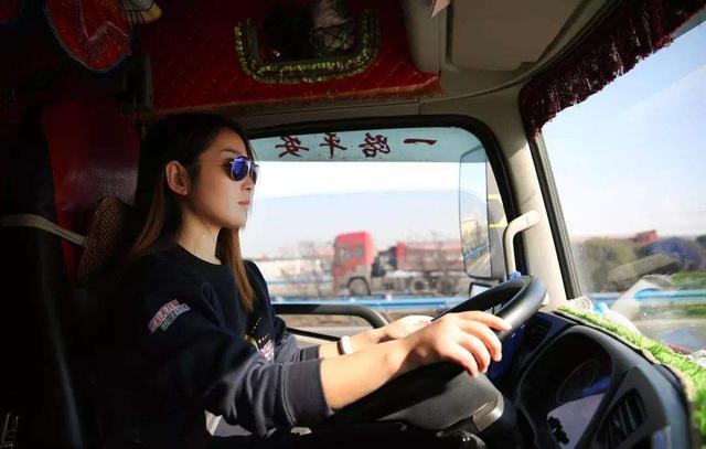 第一次开车上高速有什么感觉？