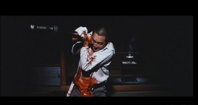日本投降当天切腹有多少人:二战日本人的洗脑有多可怕，不仅自己人切腹，韩国人为何也中招？