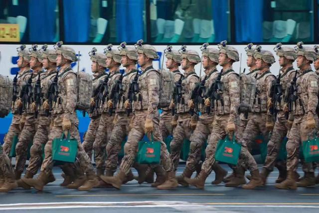 别斯兰事件:现代战争各国的迷彩服差不多，怎么分清敌我