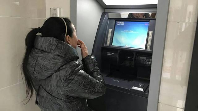 有人给你误转了2万,让你转回去,为什么说千万不能急着转回去？