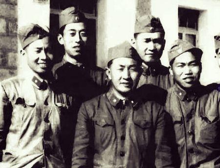 邓华将军:如果一个当过元帅的人再去当士兵，他会是一个合格的士兵吗？