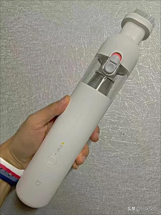 家里放一物绝对没蟑螂:多地出现“擦油烟机”女子，网友说很恐怖，她们真实目的是什么