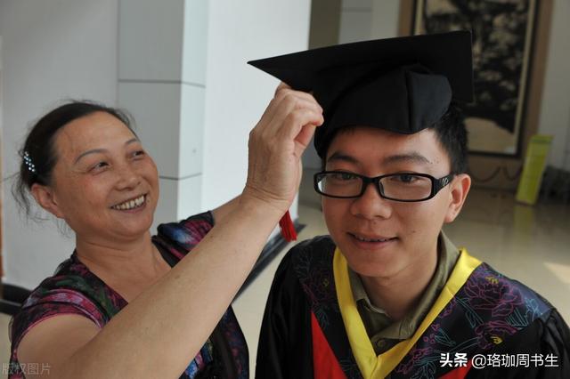北大博士考街道办城管,学历卷成麻花,我们的孩子怎么办？