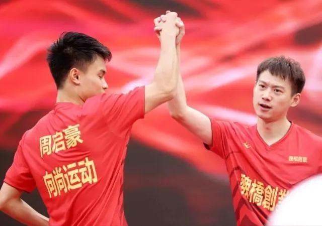 张蔷老公:国乒传奇刘诗雯，甘为师妹“陪练”，球迷建议她开美甲店，为何？