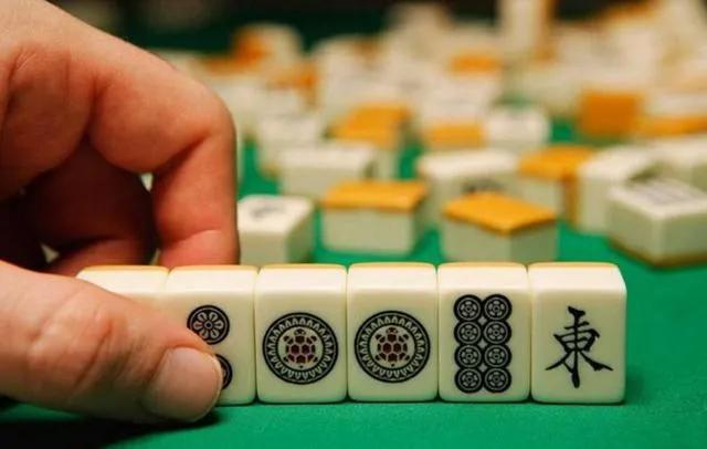 为什么说女人不能经常去麻将馆打麻将,打着打着家就散了？