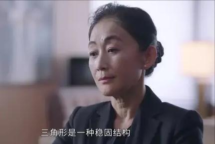 满江红酒，林满江为什么放弃了忠心耿耿的石红杏，而选择提拔皮丹和陆建设？