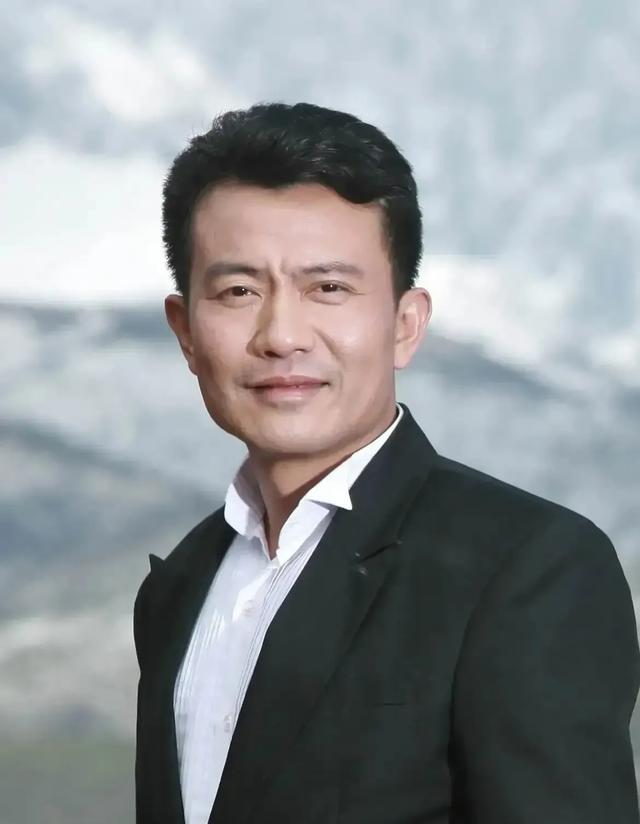 风声演员:突围中为吕德光ai换脸的演员是谁？