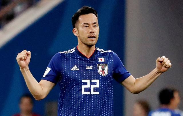 仲井真弘多:深夜里，被夜醒的老公一把抱住深深拥在怀里是一种什么样的体会