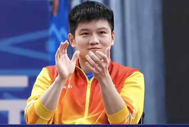 樊振东签约日本乒乓球品牌蝴蝶公司你怎么看？为什么不签马龙？