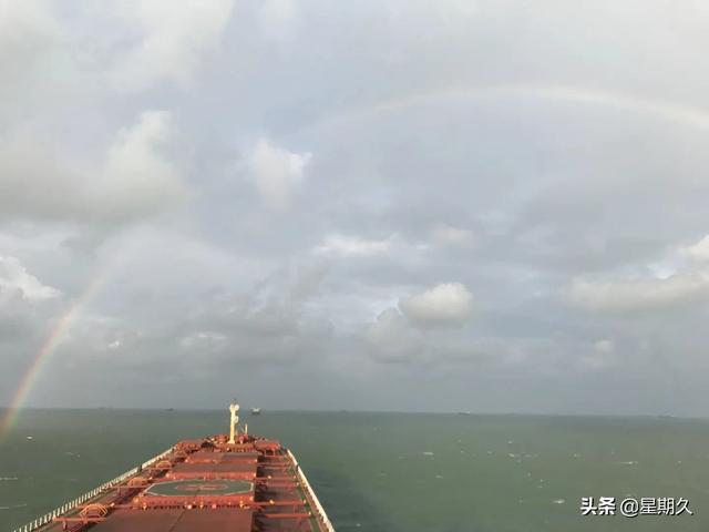 海员讲述的灵异事件:大海深处充满神秘，船员在海上最忌讳做的事是什么呢？