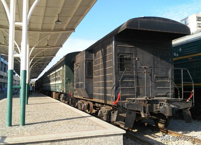 之前铁路货车列尾多会挂一节守车而现在很少见,是这样吗?为什么?