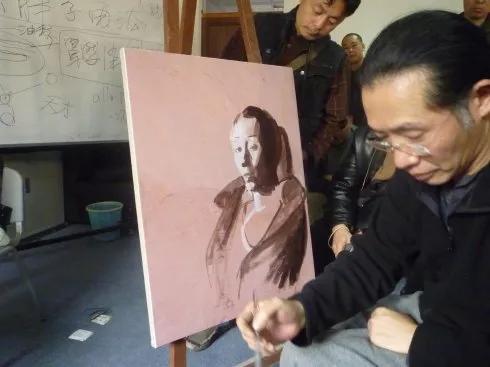 左溢的资料:芒果娱乐传媒的艺人有哪些？