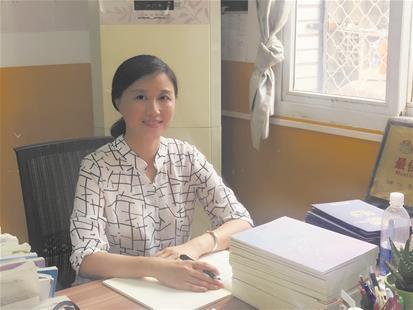 姚凌：从秘书到任正非妻子,培养女儿成哈佛名媛,她有什么能耐？