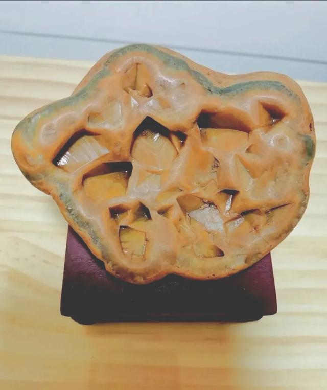你怎么看待天价奇石？