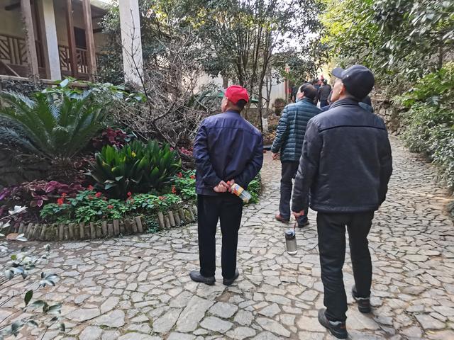 骆琦家庭背景:一个中年丧夫的女人，十年没有再找，她是怎么熬过来的