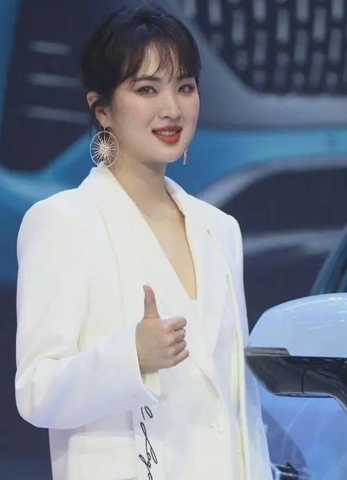 庆怜个人资料年龄:姚安娜和孟晚舟之后会有互动吗？