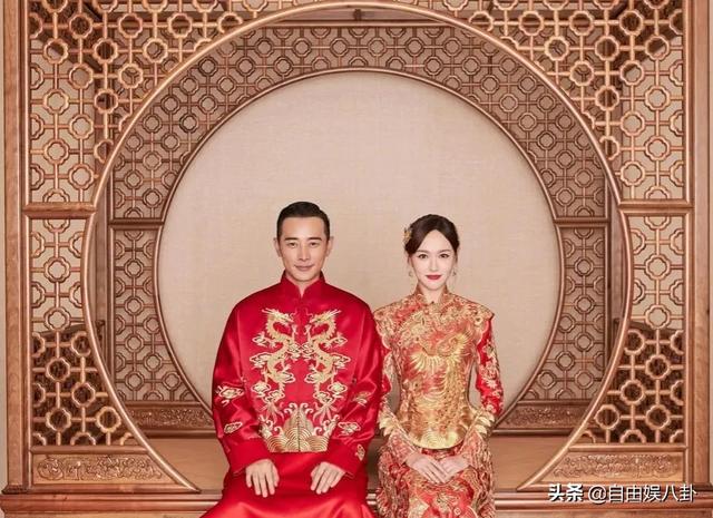 林心如的老公结婚照:娱乐圈中哪一对的结婚照是你最喜欢的呢。 ​​​​