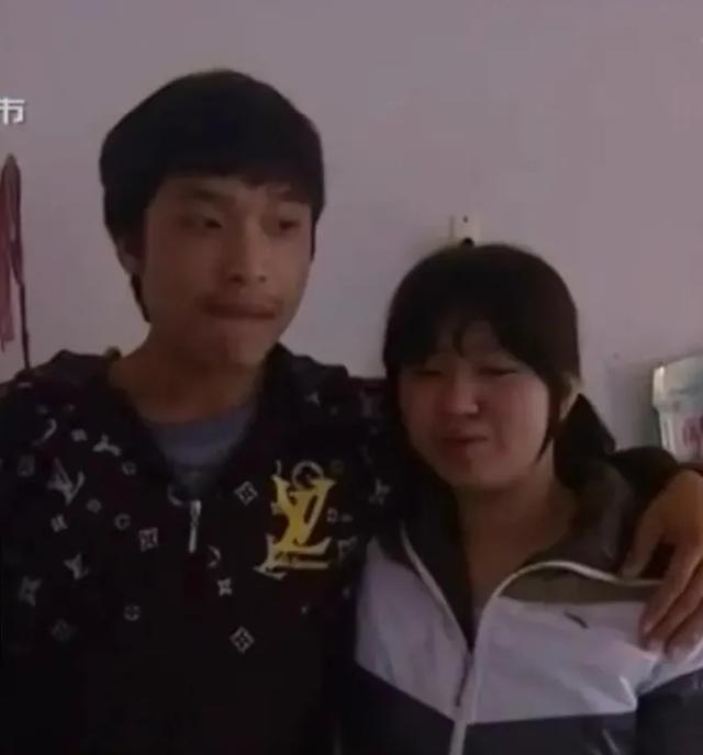 曝王菲答应婚事:父母不同意我跟我男朋友在一起，男朋友提议让我先怀孕可行吗？